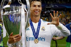 中国足球新球场草皮塌陷事件，老外球员当面抱怨，下一个主场还敢建吗？